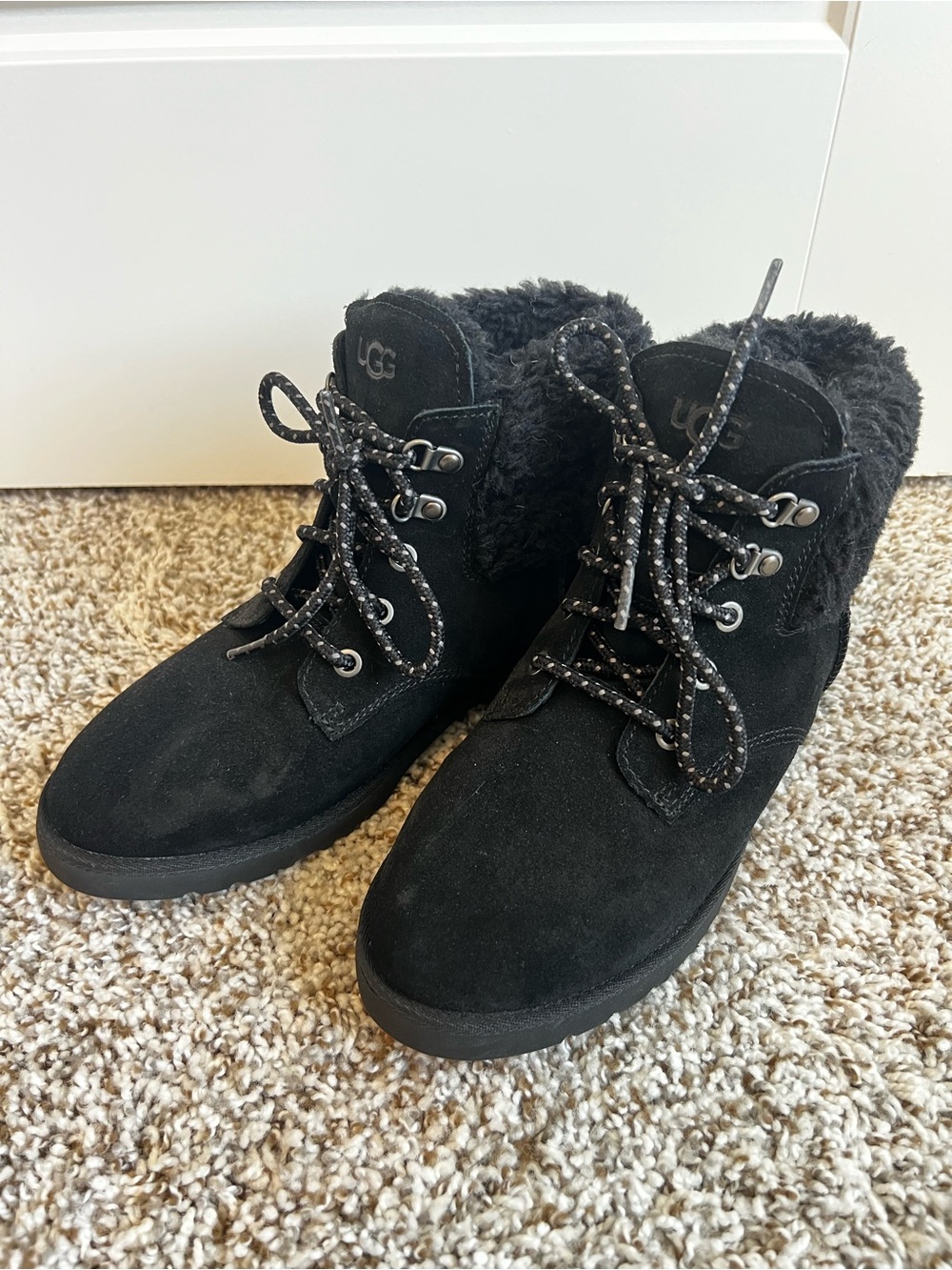 UGG Romely Heritage Lace Boot Black Sz 7